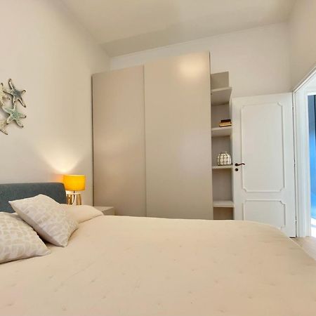 Casaviva-Stylish Trilo With Ac-Shared Pool-Parking Apartamento Génova Exterior foto