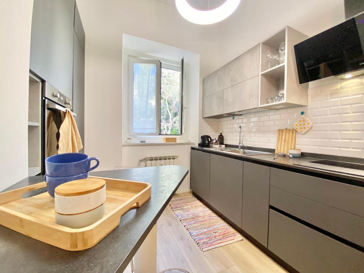 Casaviva-Stylish Trilo With Ac-Shared Pool-Parking Apartamento Génova Exterior foto